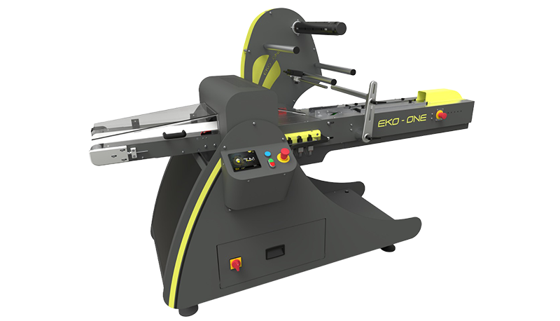 BVS Flowpack Verpackungsmaschine TLM EKO-ONE mit Bedienpanel und Zuführband